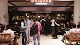 Bloomin’ Brands, dona do Outback, reverte lucro e tem prejuízo de US$ 83,9 milhões no 1º trimestre