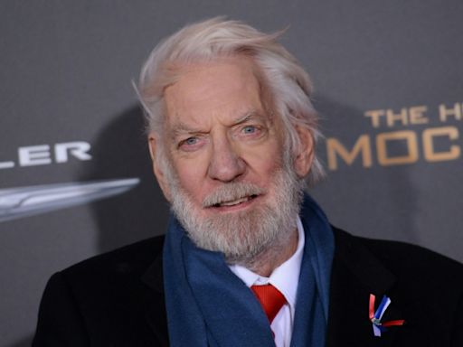 Actor Donald Sutherland dead at age 88