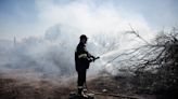 Fogo-de-artifício lançado de iate provoca incêndio florestal na Grécia