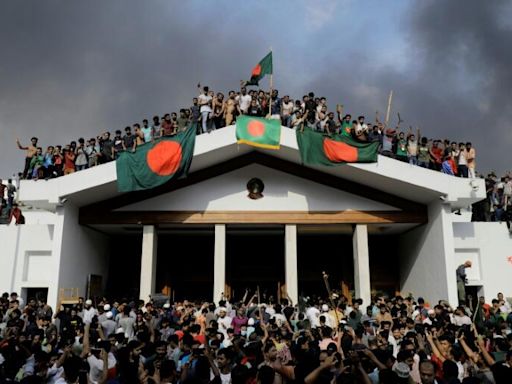 孟加拉動亂迫使總理下台 軍方宣布8/6解除宵禁