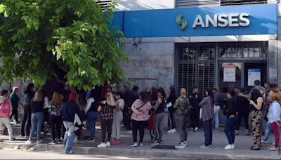 Mi ANSES: calendario de pagos AUH, SUAF, jubilados y PNC con aumento en agosto 2024, ¿cuándo cobro?