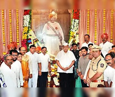 'Give Bharat Ratna to Rajarshi Chhatrapati Shahu Maharaj' | Kolhapur News - Times of India