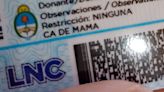 Córdoba: una joven fue a renovar la licencia de conducir y la leyenda que le escribieron en el carnet la hizo romper en llanto