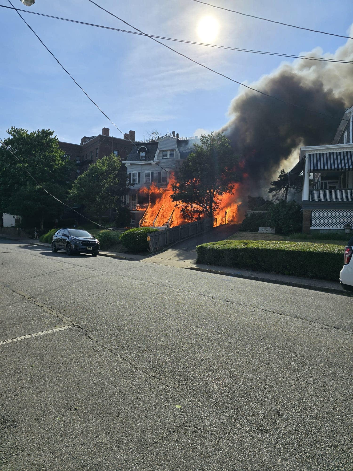 Six people, including two police officers, injured in Perth Amboy fire