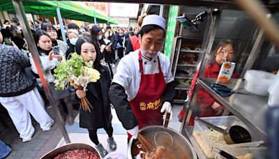 中國餐飲業第1季關店激增2倍 「窮鬼套餐」盛行