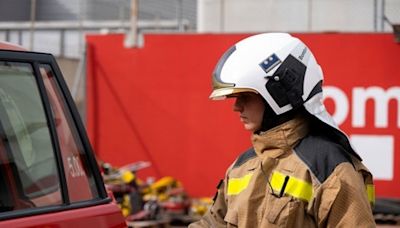 Muere un hombre en el incendio de su piso en Badalona y evacúan a una treintena de vecinos