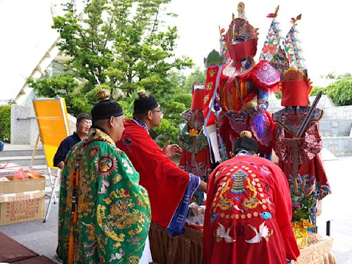 台中六星級生命紀念園 高檔精緻素食自助餐免費供應