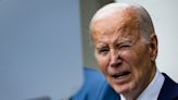 El índice de aprobación de Joe Biden cae a un mínimo histórico, según encuesta de Gallup - La Opinión