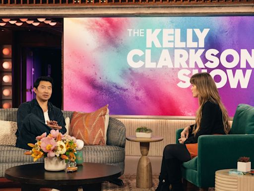 'Kelly Clarkson Show' Fans Side With Simu Liu After He Calls Out the Host on TV
