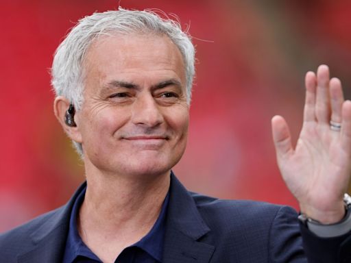 Mourinho announced as new Fenerbahce coach
