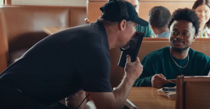 Watch Lions coach Dan Campbell hilariously star in new Applebee’s commercial