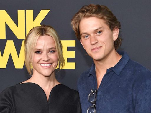 Reese Witherspoon and Son Deacon Phillippe Share Mother-Son Moment at “Blink Twice” Premiere