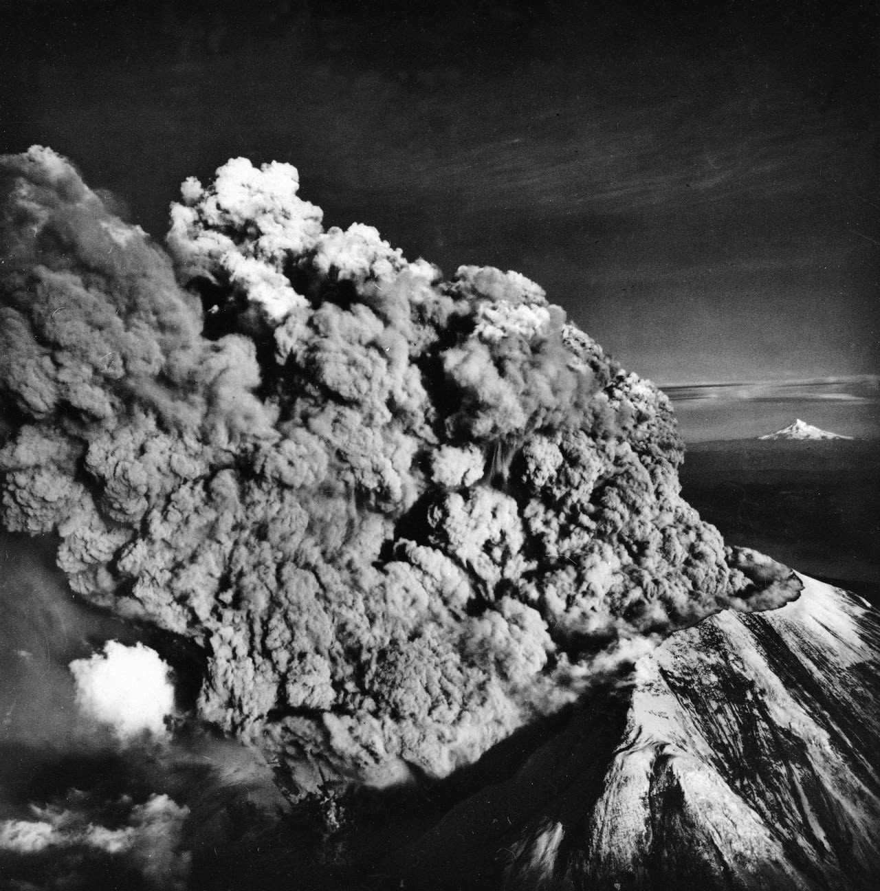PHOTOS: Remembering Mount St. Helens 44 years later