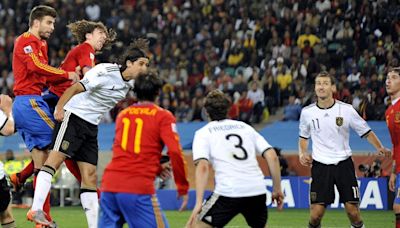 Los goles solitarios, la mejor compañía de la selección española