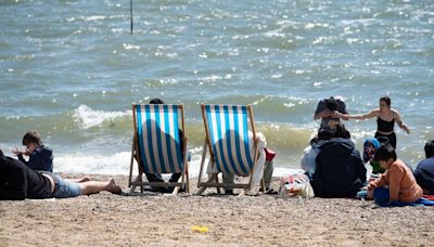 New hot weather maps show Britain blasted by 25C Iberian plume