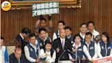 韓國瑜嘆立院大亂鬥讓「世界看不到台灣真善美」 綠委頻頻插嘴高喊：退回重審、反黑箱