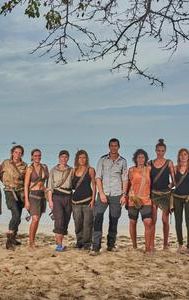 Bear Grylls: Surviving the Island