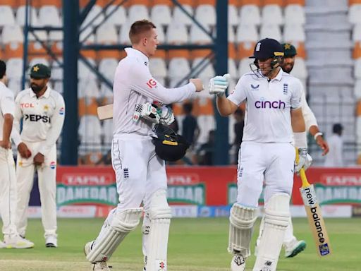 1st Test: Pakistan amass 556, England reply strongly despite Ollie Pope, Ben Duckett blows | Cricket News - Times of India