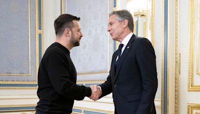 Blinken visita Ucrania para promover respaldo de EEUU a lucha de Kiev ante avances de Rusia