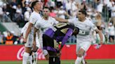 1-1. Morente salva un punto para el Elche ante un Valladolid que acabó con 8