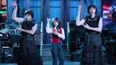 Jenna Ortega es obligada a hacer el baile de Merlina en nuevo promocional de Saturday Night Live