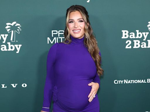 Jessie James Decker Shares Postpartum Photo, Insecurities