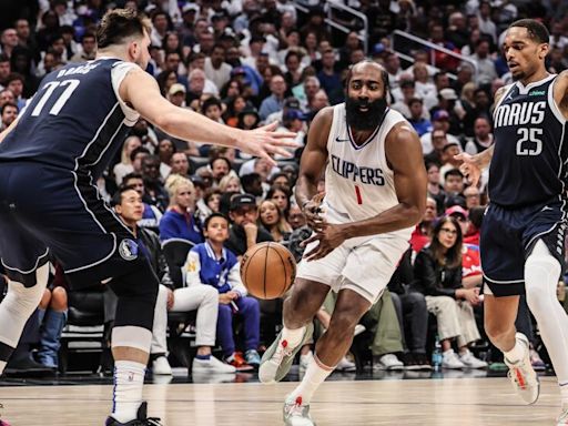 Hernández: James Harden delivers a trademark disappearing act at the worst time for the Clippers