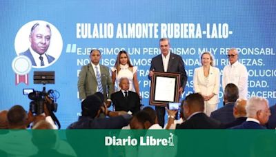 Entregan Premio Unesco a la Libertad de Prensa al periodista Eulalio Almonte Rubiera