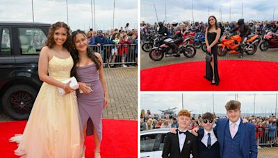 40 More brilliant photos of students arriving for their prom