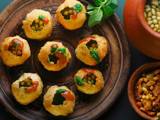 Where To Have Pani Puri In Mumbai? 8 Popular Spots You Must Visit