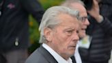 Batalla familiar: la hija de Alain Delon inicia un proceso legal contra sus hermanos