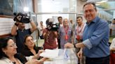 Espadas desoye las peticiones de dimisión porque defiende que el PSOE andaluz tiene “un suelo electoral sólido”