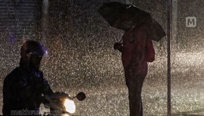 Heavy rain lashes Kerala; IMD issues red alert for five districts