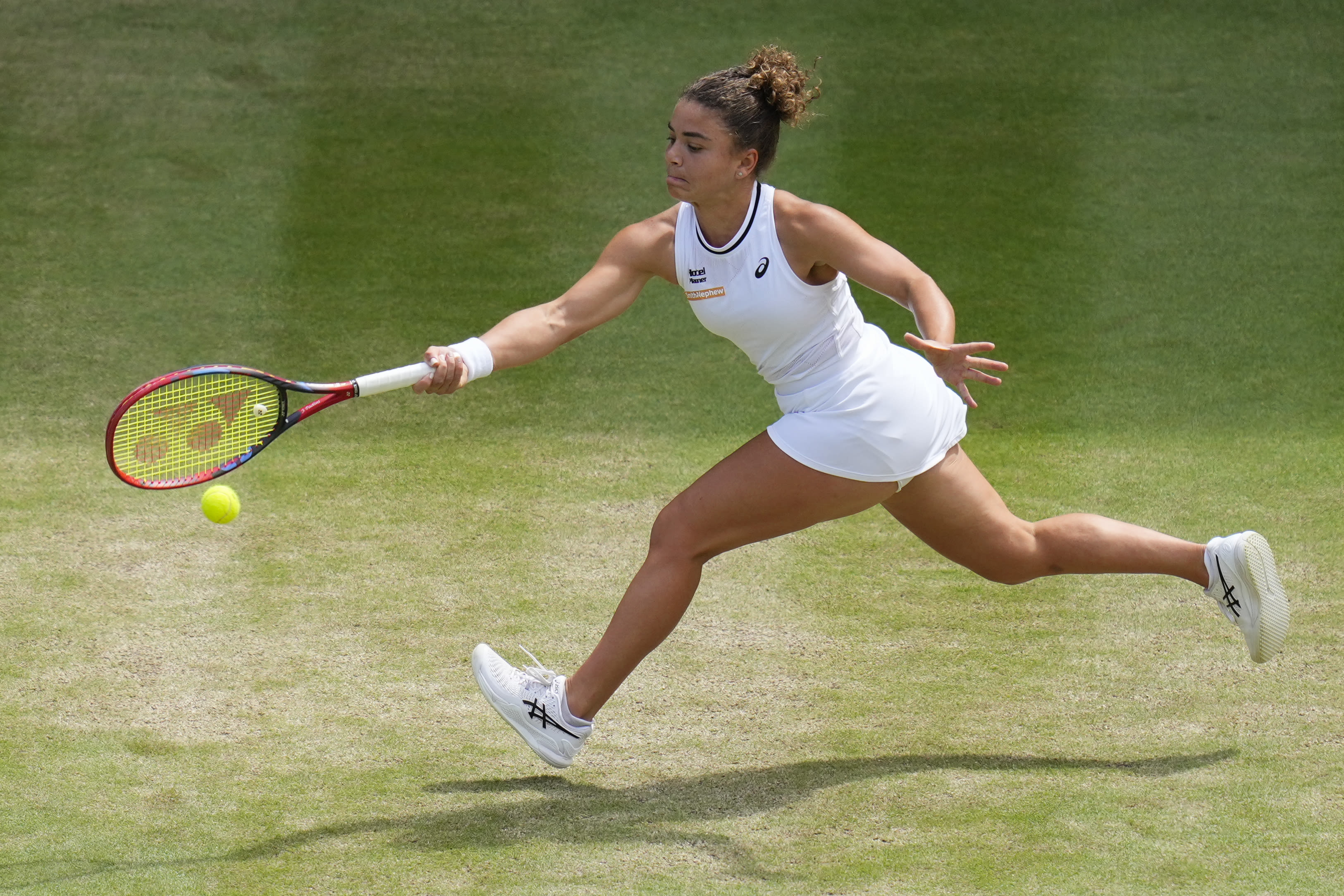 Wimbledon women's final live updates: Jasmine Paolini and Barbora Krejčíková face off for the title at the All-England Club