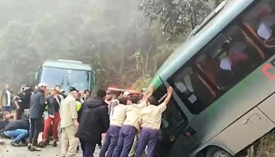 Machu Picchu: Bus con turistas se despista cuando descendía de las ruinas incas y varios resultan heridos