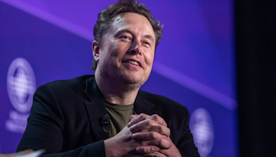 'Don't delay, vote today': Elon Musk entices investors with factory tours to garner support for pay package - Times of India
