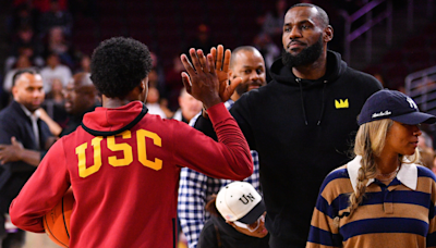LeBron James won't leave Lakers to play with his son, Bronny, per report
