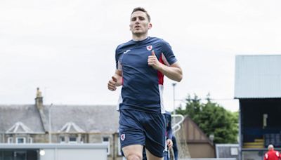 Paul Hanlon dilemma spelled out as Raith Rovers boss Ian Murray updates ex-Hibs star's fitness