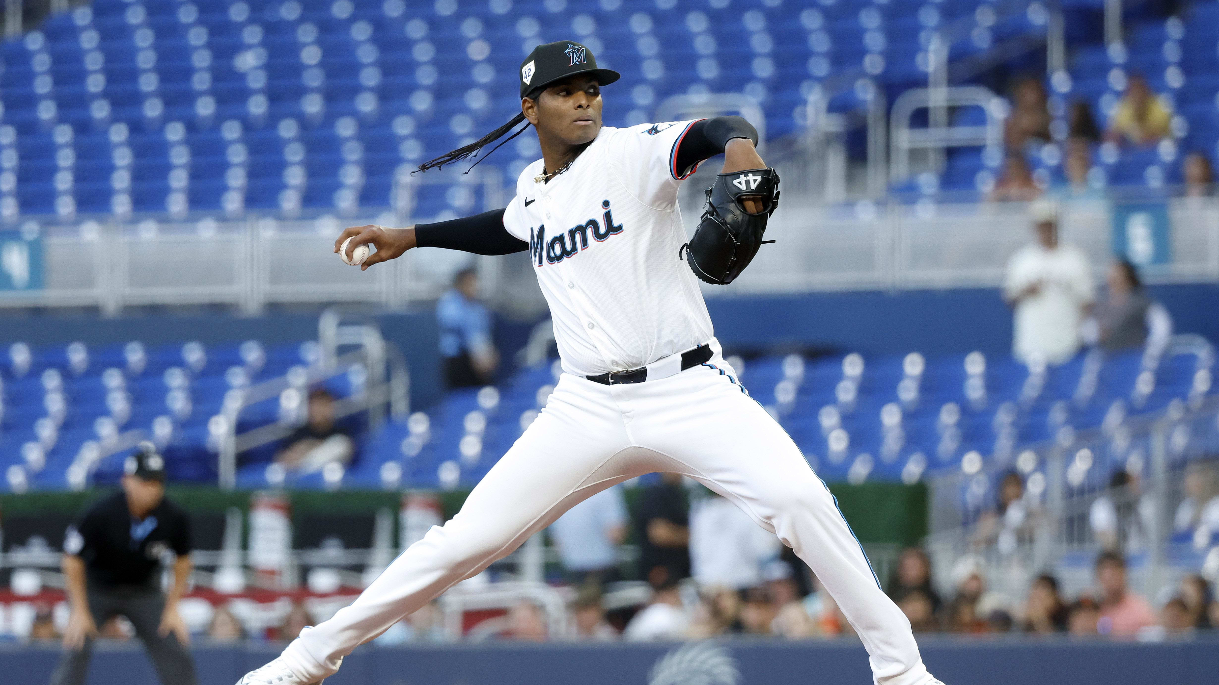 Proposed Chicago Cubs Trade Lands Potential Ace Caliber Pitcher