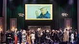 Eddie Vedder, Mayim Bialik, more stars honor Leslie Jordan at emotional tribute concert