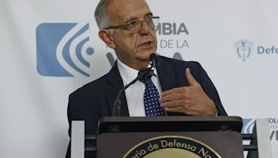 Ministro de Defensa aseguró que el Ejército no desiste en zonas del Cauca donde lo expulsaron