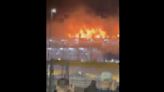 Docenas de vuelos cancelados tras un fuego en un estacionamiento del aeropuerto londinense de Luton