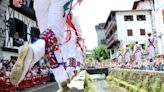 Lesaka vive su día grande de San Fermín con el tradicional Zubigainekoa