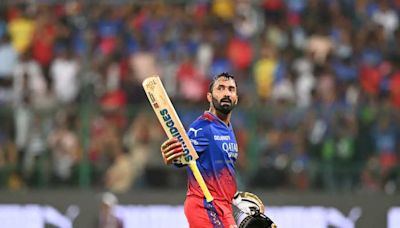 RCB appoints former cricketer Dinesh Karthik as new Batting Coach and Mentor | Business Insider India