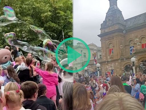 Attaque au couteau en Angleterre : le magnifique hommage rendu aux trois fillettes poignardées