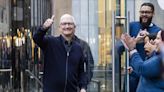 Tim Cook da la bienvenida a las nuevas gafas de realidad virtual de Apple desde Nueva York