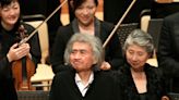 Seiji Ozawa, acclaimed Japanese conductor of the Boston Symphony Orchestra, dies at 88