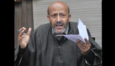 As new MPs take oath, Kashmir leaders call for jailed Engineer Rashid’s release