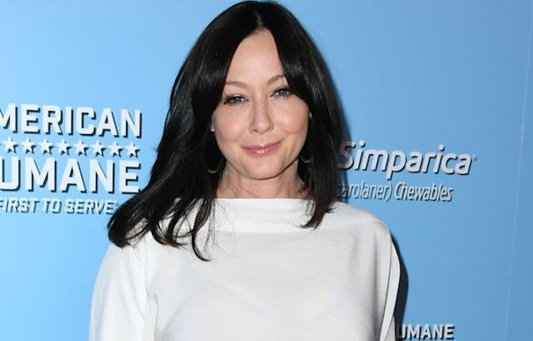 Shannen Doherty's costars Rose McGowan, Jason Priestley, Brian Austin Green, and more pay tribute