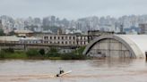 En shock y sin plan B: la furia de las inundaciones sorprendió a los habitantes de Porto Alegre